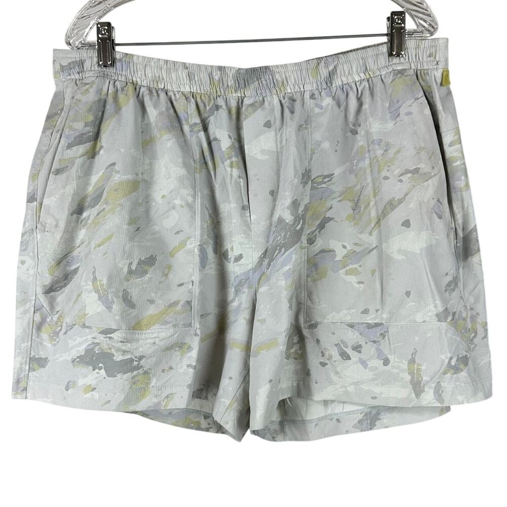 Lululemon Bowline Short 5" Stretch Ripstop White Camo Men's Size XXL EUC
